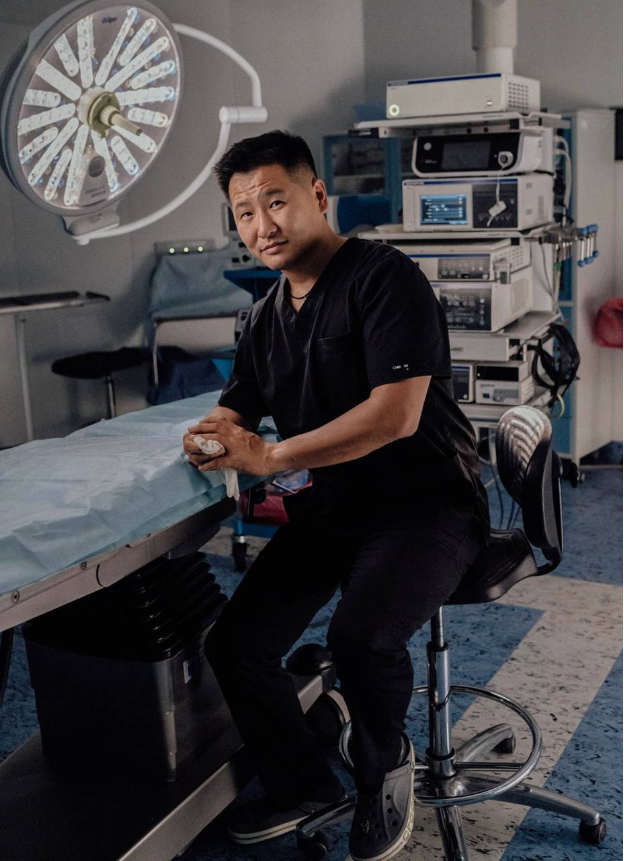 Ким Юрий Анатольевич новый заведующий отделением онкопластической хирургии молочной железы, кожи, мягких тканей и костей.